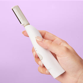 SPA SCIENCES SIMA Dermaplane Razor close-up of the blade