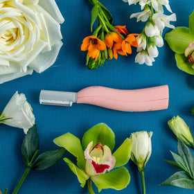 SPA SCIENCES SIMA Dermaplane Razor with USB charging cable