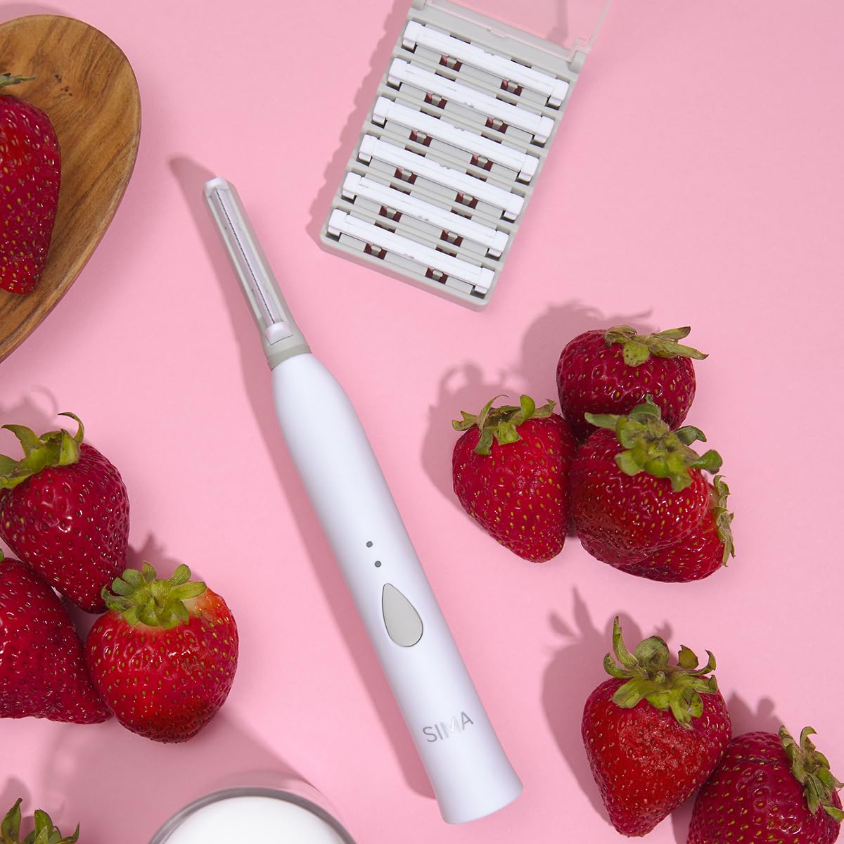 SPA SCIENCES SIMA Dermaplaning Blade Replacement Kit displayed with SIMA device