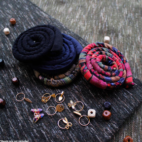 Spiral Lock Hair Tie with included dreadlock accessories