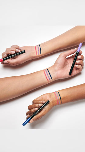 stila Waterproof Liquid Eyeliner Marine in makeup setting