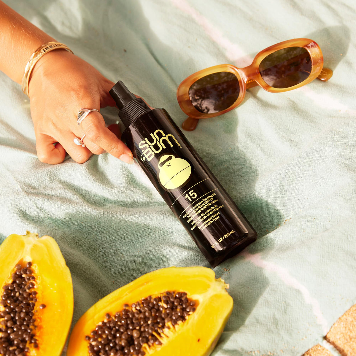 Sun Bum Moisturizing Tanning Oil spray nozzle close-up