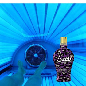 Supre Snooki Ultra Dark 70X Black Bronzer cap and dispensing nozzle