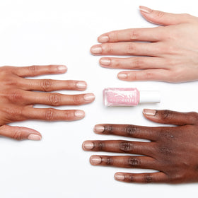Swatch of essie Expressie FX Quick-Dry Nail Polish on a nail