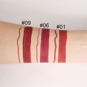 Swatches of 30 colours from Kaely lip liner set