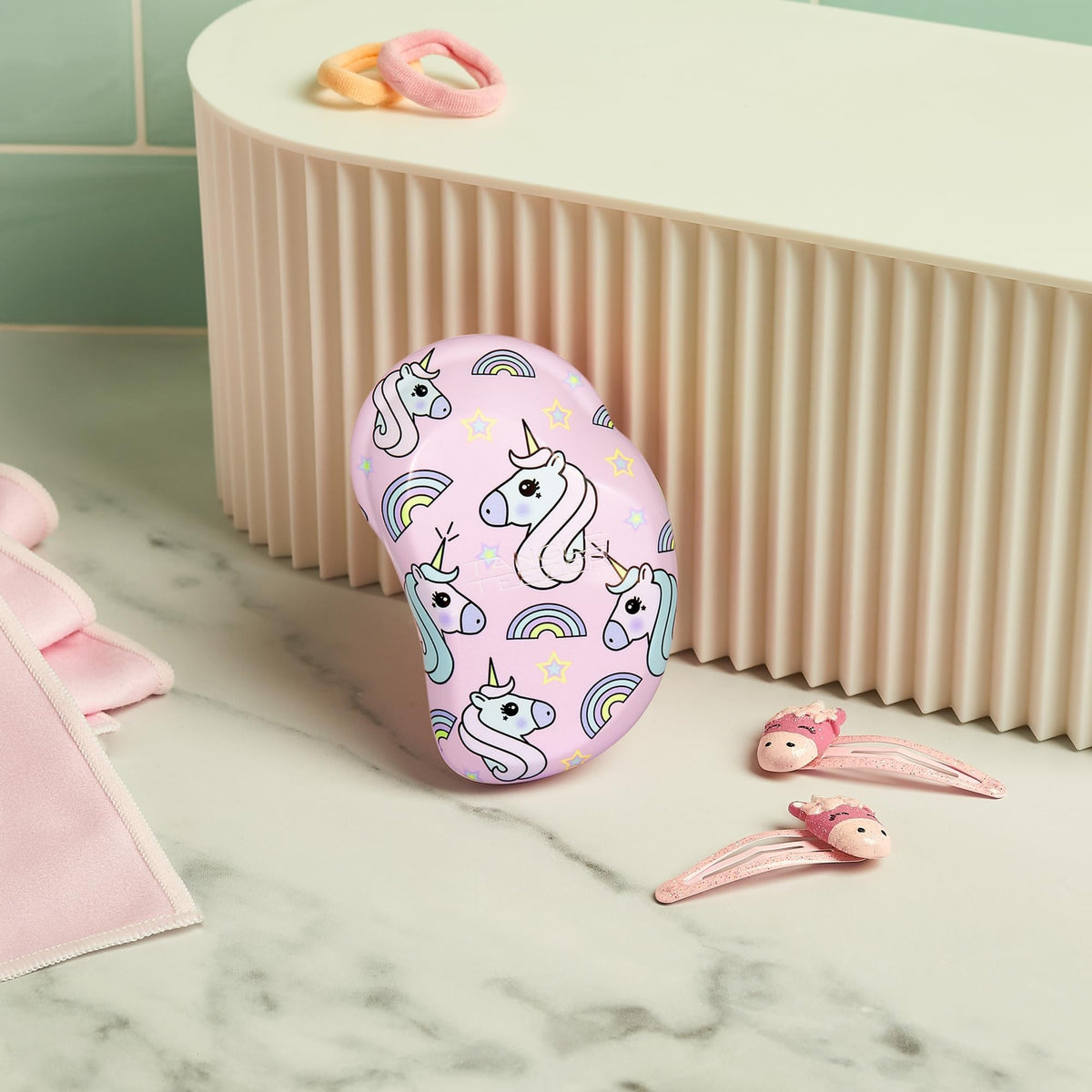 TANGLE TEEZER Mini Detangler Hair Brush Unicorn Magic close-up of teeth