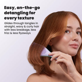 TANGLE TEEZER Mini Hair Brush Wisteria Leaf close-up of teeth