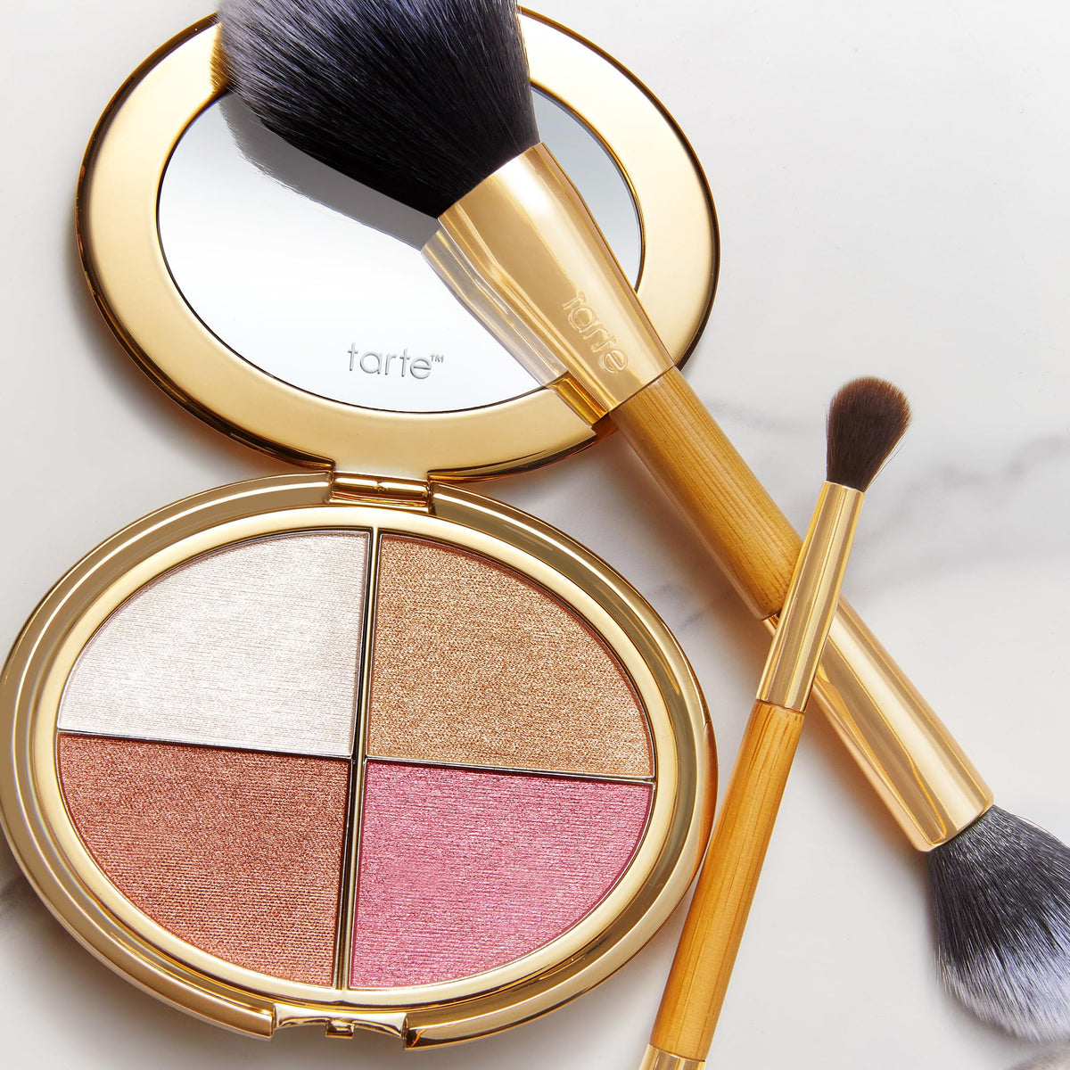 tarte Glow Wardrobe palette packaging details