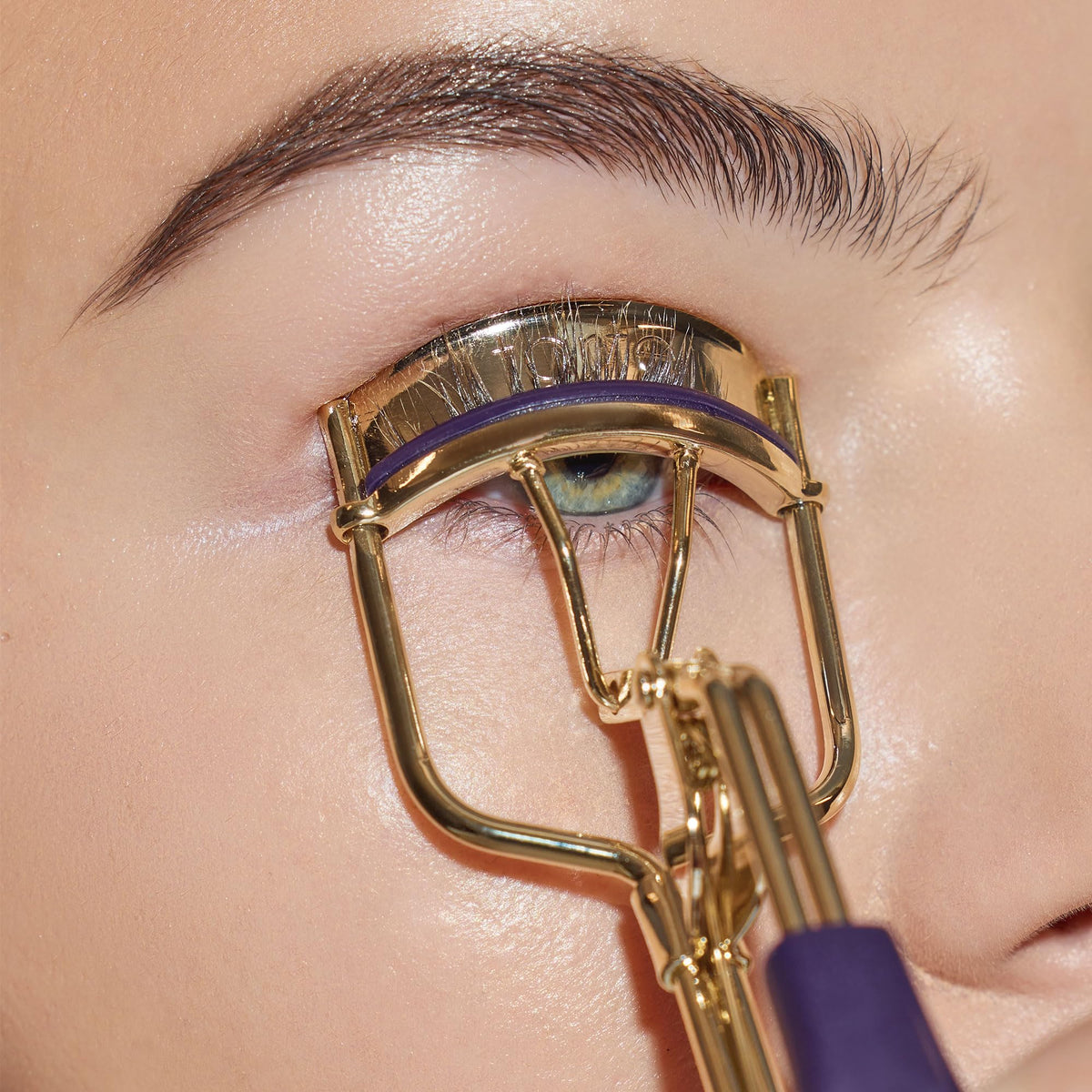 tarte Picture Perfect Eyelash Curler packaging front