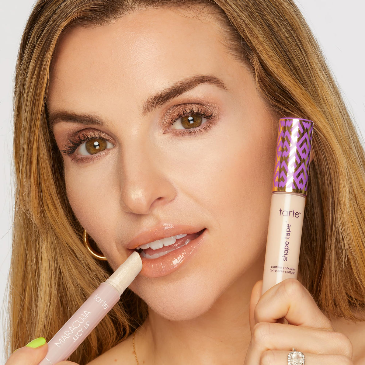 tarte Shape Tape Concealer applicator tip
