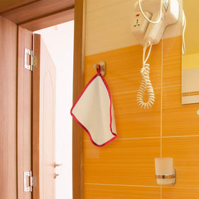 Tatuo Exfoliating Washcloth package with five towels