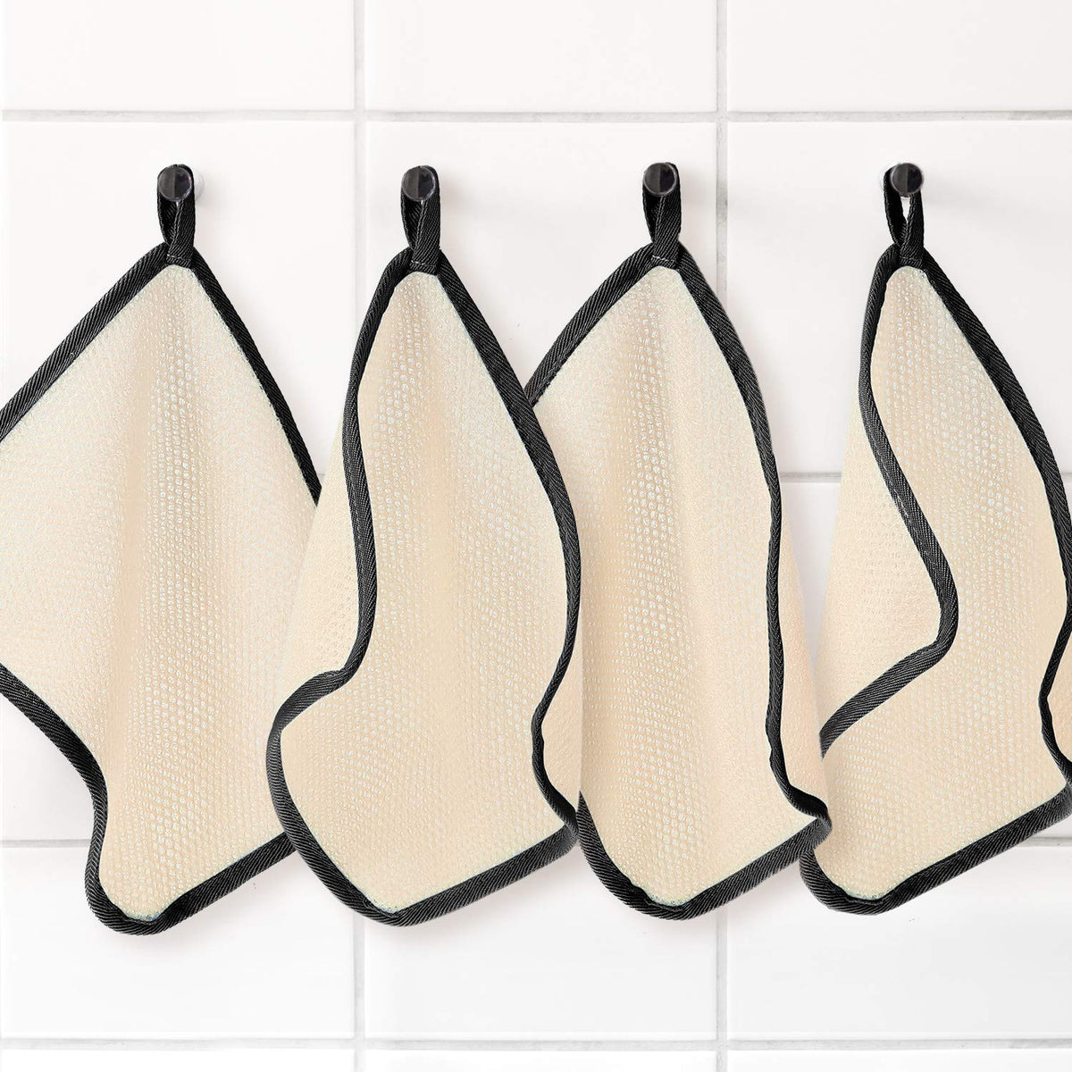 Tatuo Exfoliating Washcloths in a travel bag