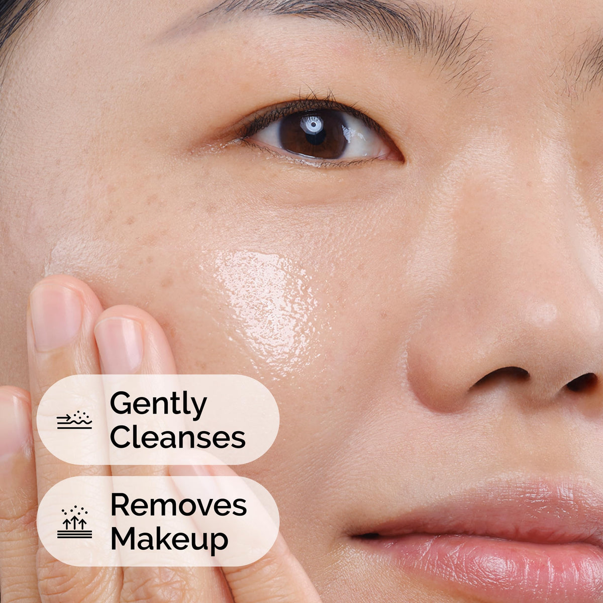 The Ordinary Squalane Cleanser application on skin