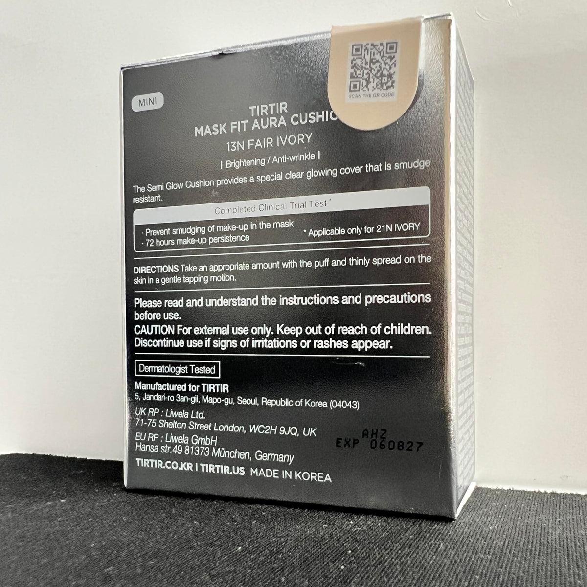 TIRTIR Aura Glow Cushion with natural lighting