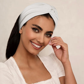Tobeffect headband in use during makeup application