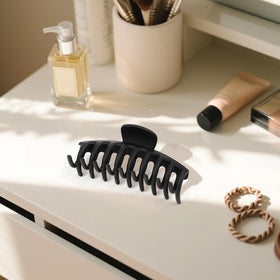 TOCESS hair clips showing strong spring and inner teeth