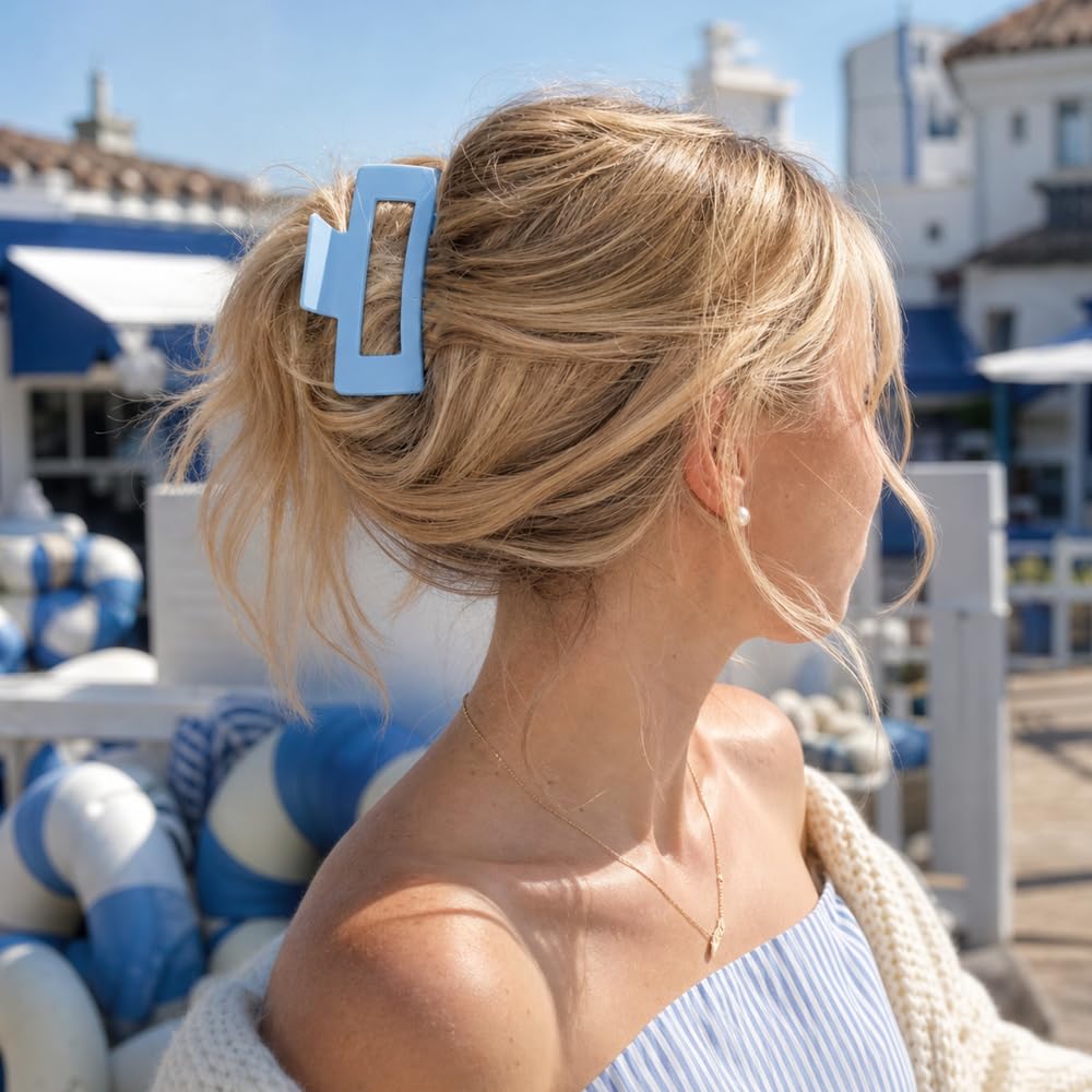 TOCESS Large Hair Clip in use with styled hair