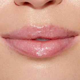 Too Faced Lip Injection Lip Gloss texture on lips