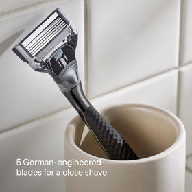 Travel cover for Harry's razor blades