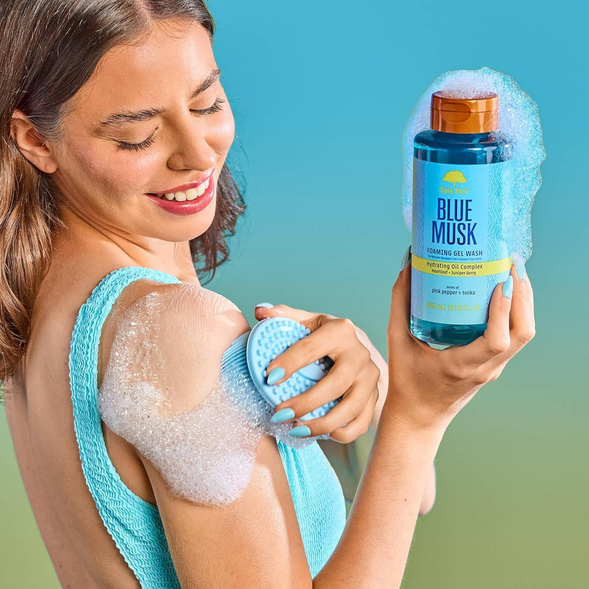 Tree Hut Blue Musk Body Wash 18 Fl Oz side view