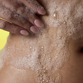 Tree Hut Violet Victory Body Wash close-up of pump