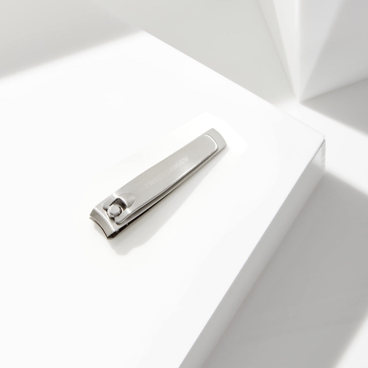 Tweezerman Fingernail Clipper curved blade close-up
