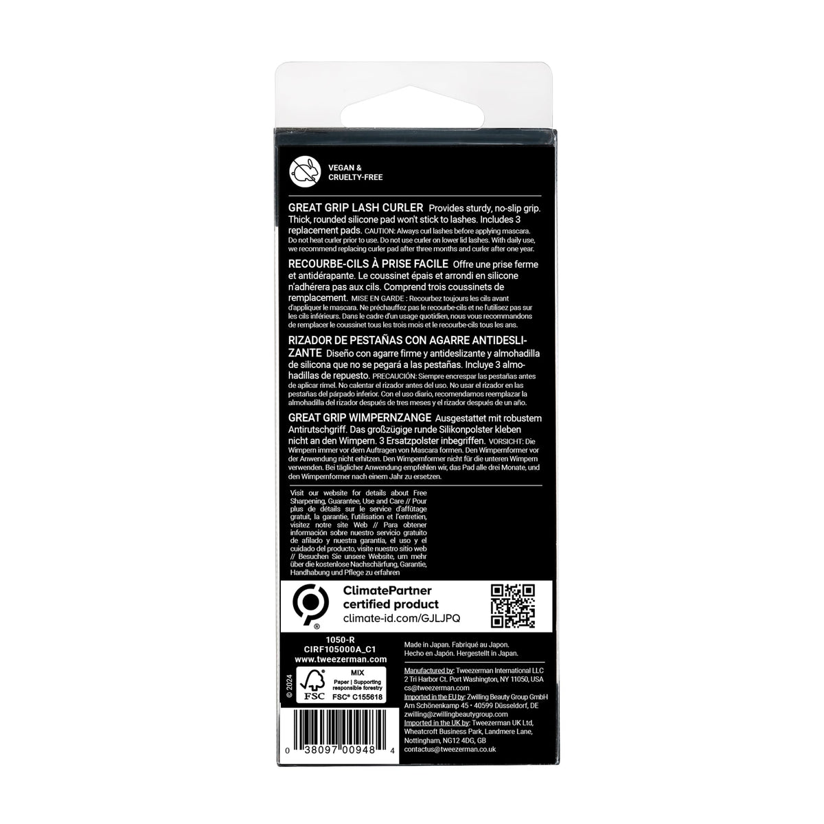 Tweezerman Great Grip Eyelash Curler in use on eyelashes