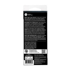 Tweezerman Great Grip Eyelash Curler in use on eyelashes