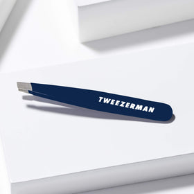 Tweezerman Mini Slant Tweezer Evening Blue packaging