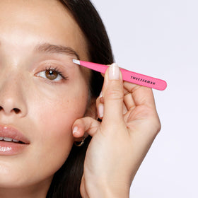 Tweezerman Slant Tweezer Neon Pink packaging