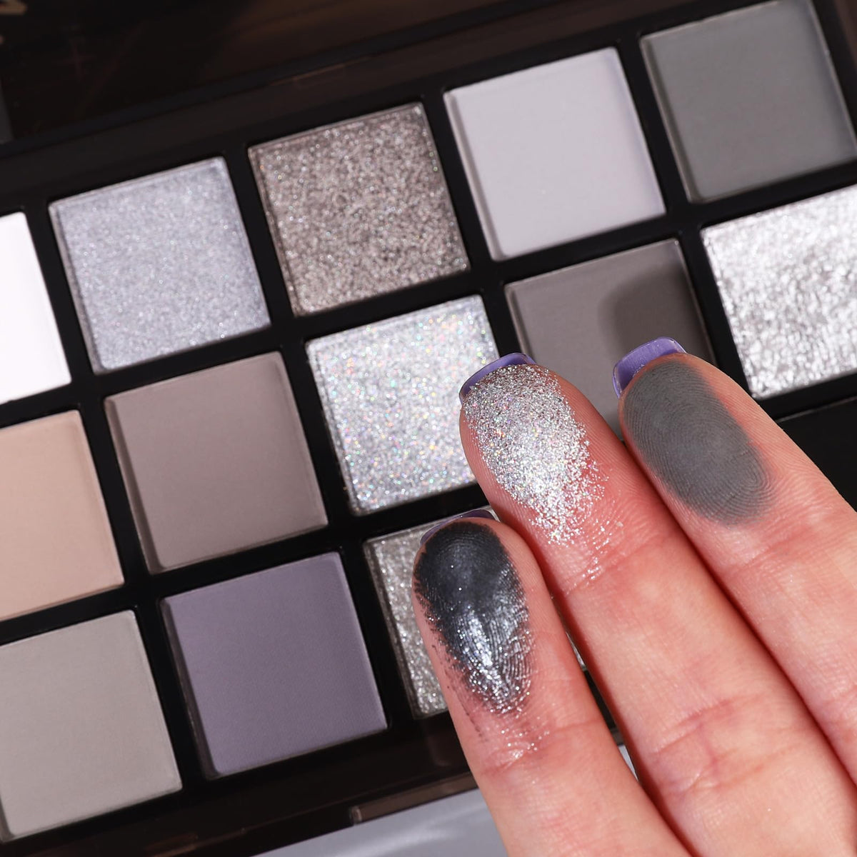UCANBE Smokey Black Eyeshadow Palette with makeup brushes