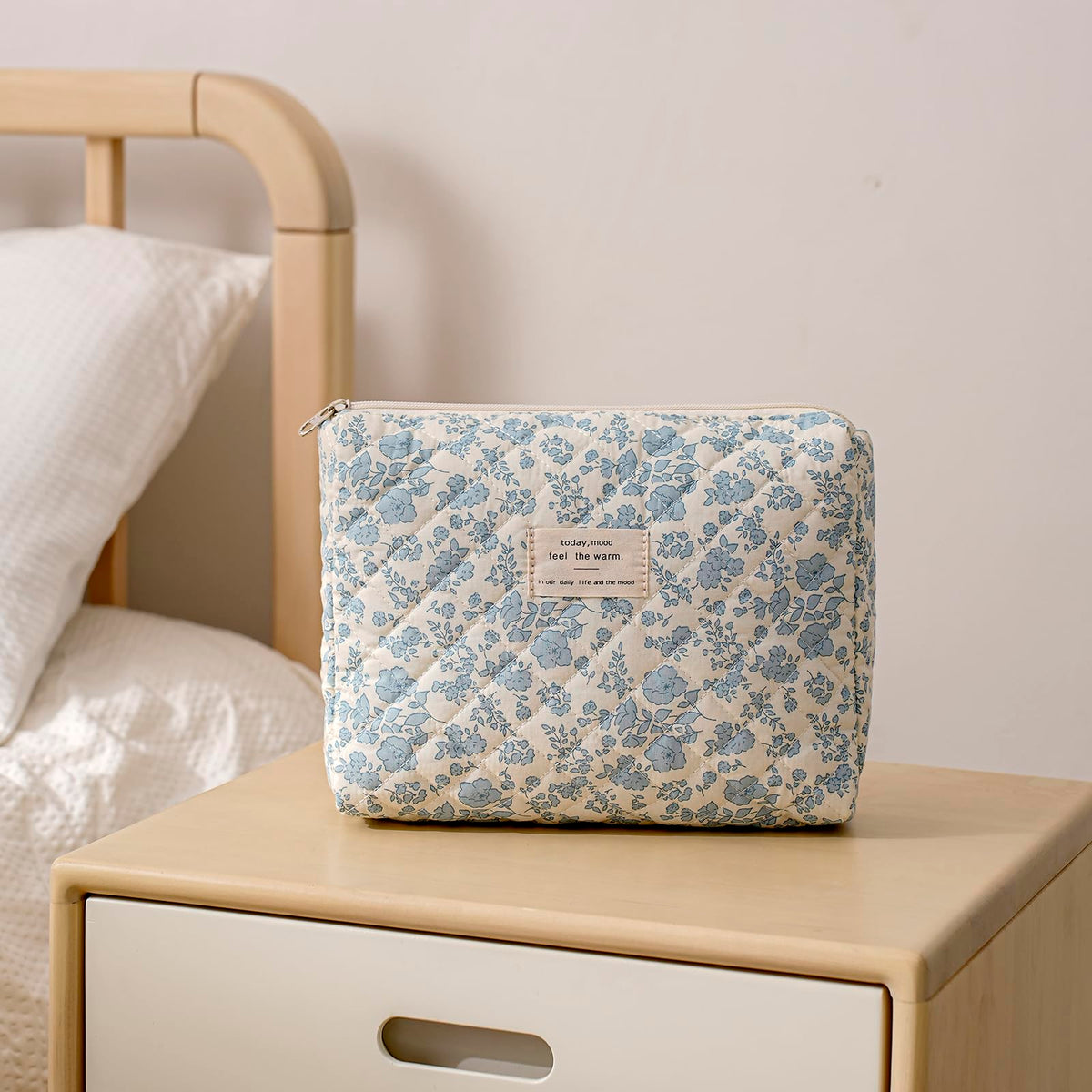 uekeboag makeup bags stacked, showing size differences