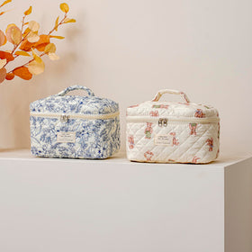uekeboag Quilted Makeup Bag Set in lifestyle setting
