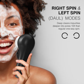 Umickoo Rechargeable Face Scrubber in use on skin