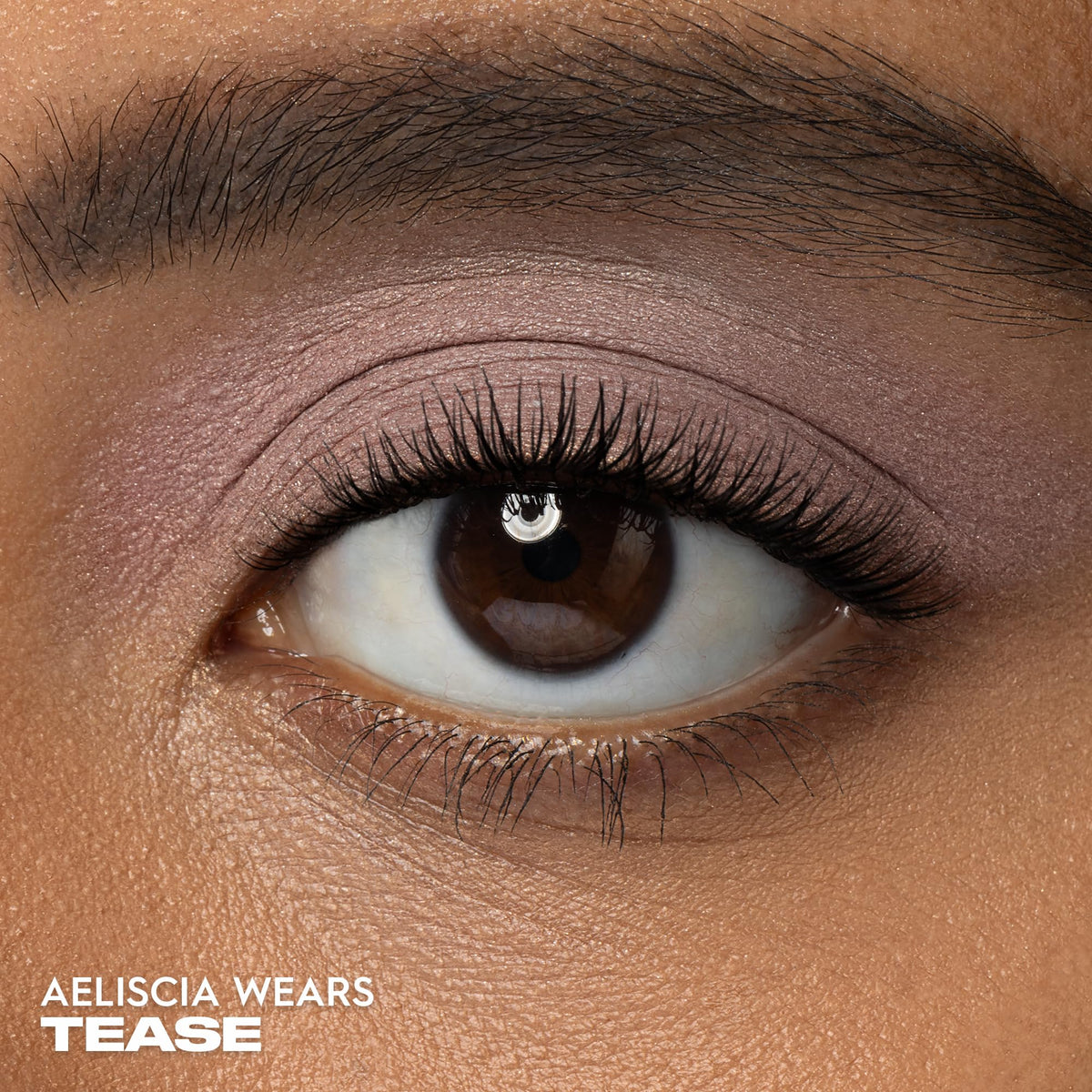 URBAN DECAY 24/7 Eyeshadow Cool Taupe Matte compact open