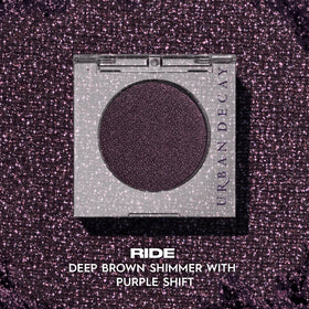 URBAN DECAY 24/7 Eyeshadow Deep Brown Shimmer on model's eyelids