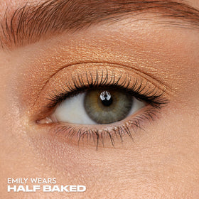 URBAN DECAY 24/7 Eyeshadow Half Baked swatch on skin