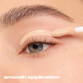 URBAN DECAY Anti-Aging Eyeshadow Primer Potion texture demonstration