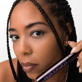 URBAN DECAY Perversion Mascara texture on hand