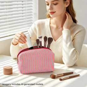 UUYUUY Makeup Bag Set displayed with beauty products inside