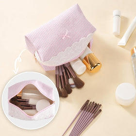 UUYUUY Makeup Bag side view showing bow accent