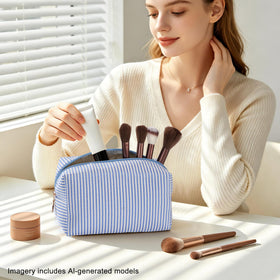 UUYUUY makeup bags packed inside a suitcase