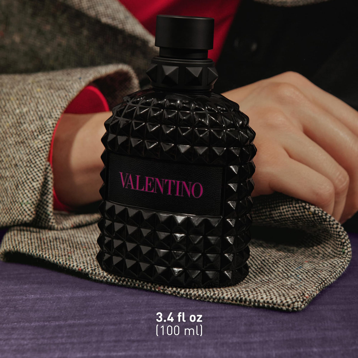 Valentino Born in Roma Uomo Extradose Eau de Parfum 100ml packaging display
