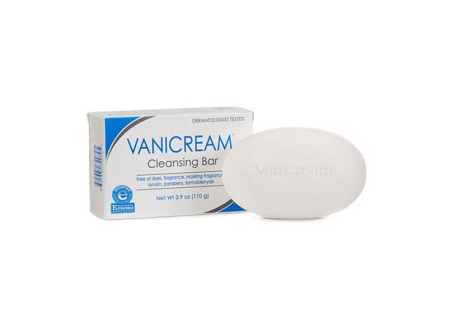 Vanicream Cleansing Bar rich lather demonstration