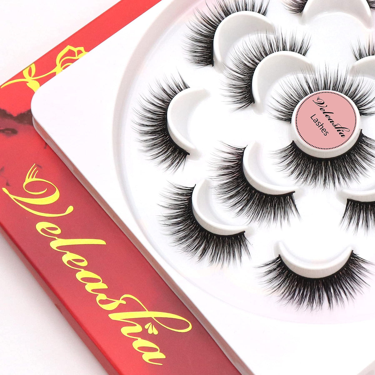 Veleasha Lashes 5D32 side view showcasing fluffiness