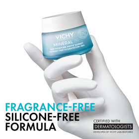 VICHY Minéral 89 Gel Moisturizer application on skin