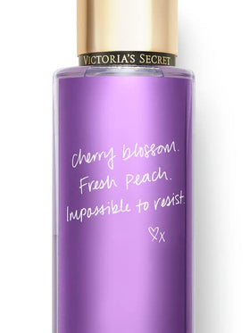 Victoria's Secret Love Spell Mist spray nozzle close-up