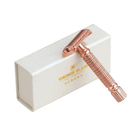 Vikings Blade Chieftain Hera safety razor close-up of handle