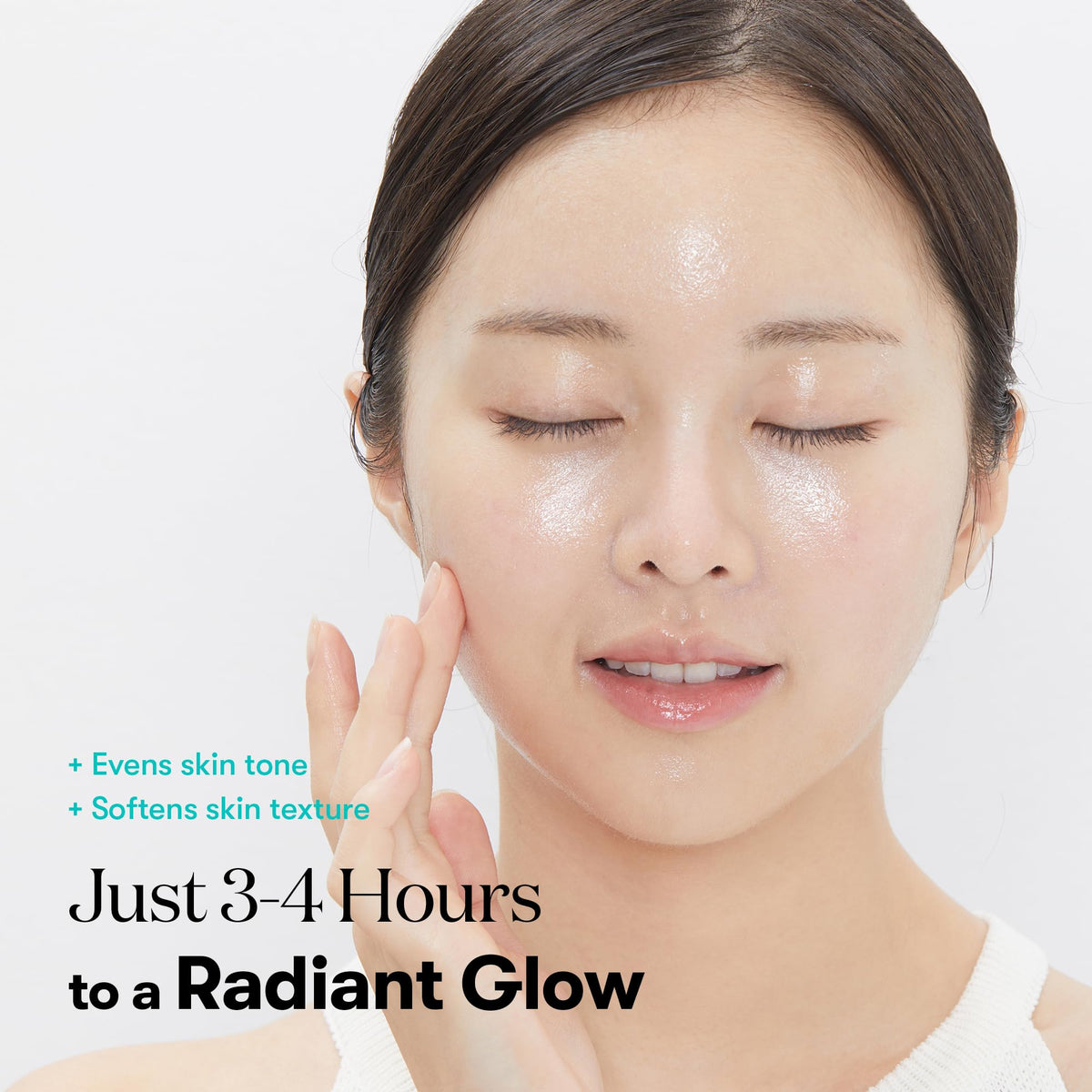 VT COSMETICS PDRN Hydrogel Mask on a model's face