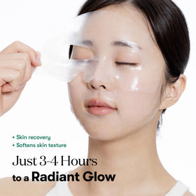 VT COSMETICS Pro Cica Hydrogel Mask application on a model